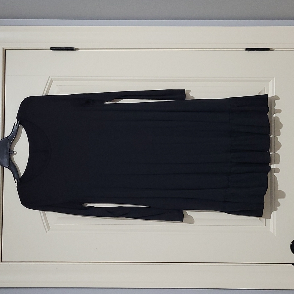 Black Ruffle Bottom Dress, Long Sleeve, Ladies Medium